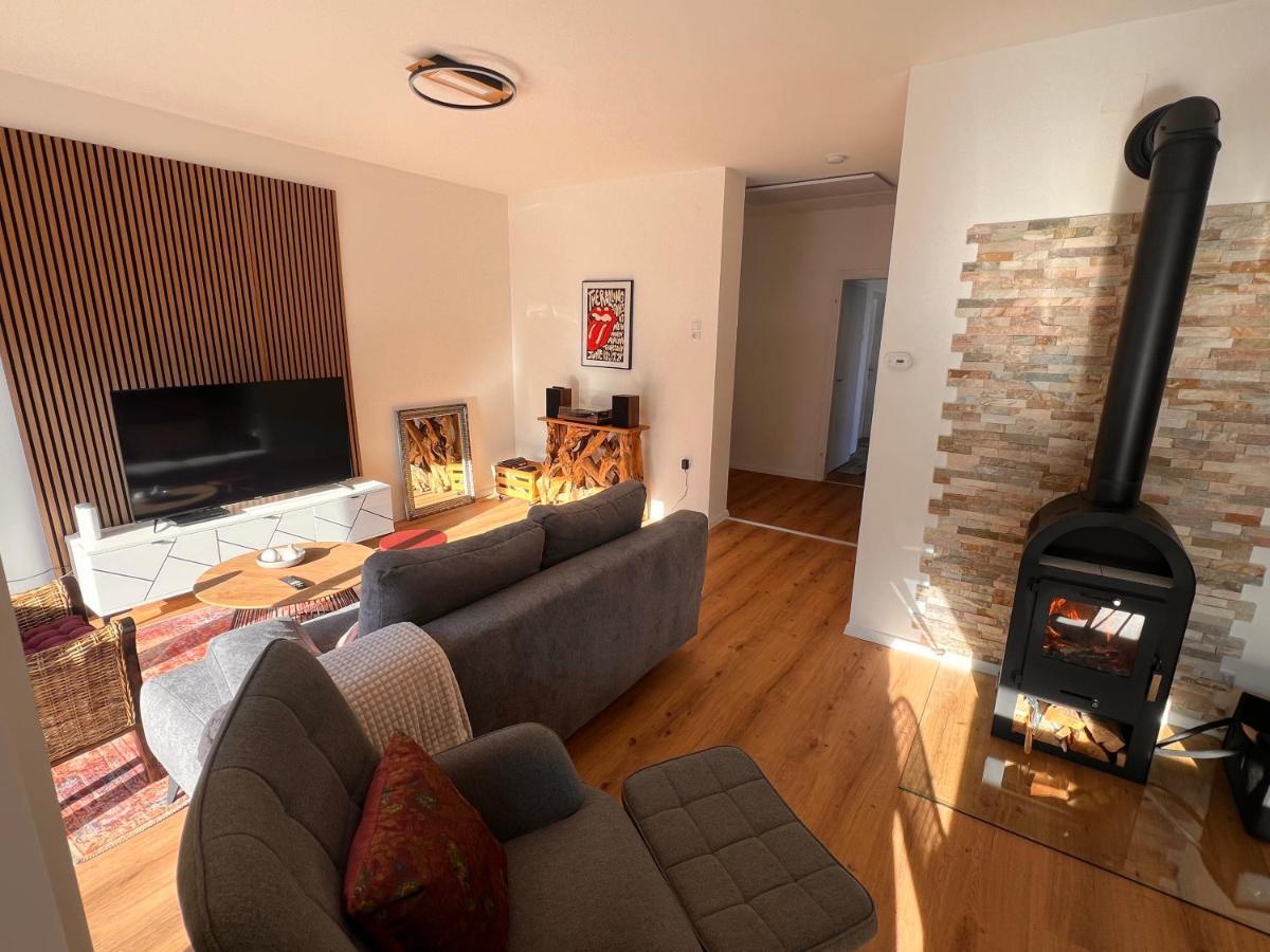 Ferienwohnung Imzaro: Erdgeschoss, 2 Schlafzimmer Plus Schlafsofa, Eigener Eingang, Grosse Terrasse Mit Garten! Шпітталь-ан-дер-Драу Екстер'єр фото